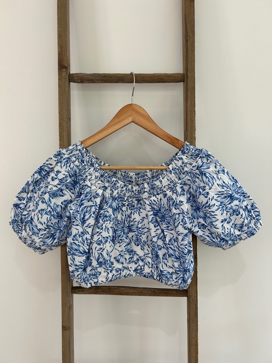 Olivaceous Tops - Olivaceous White Blue Floral Off-Shoulder Crop Top Women Size M NWT Cottagecore